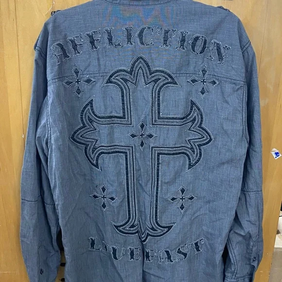 Affliction Black Premium Graphic Button Up Shirt Men Size 2XL Gray - Picture 5 of 8